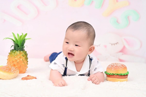 常德宝宝在妈妈肚子里